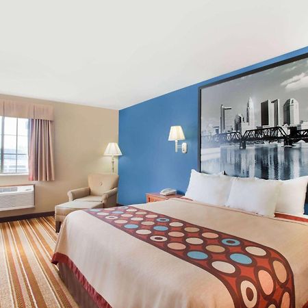 Super 8 By Wyndham Defiance Hotel Buitenkant foto